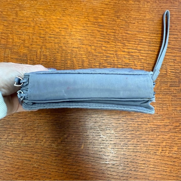 Vera Bradley Gray Quilted Wristlet with Zipper Closure removable straps - Picture 3 of 7